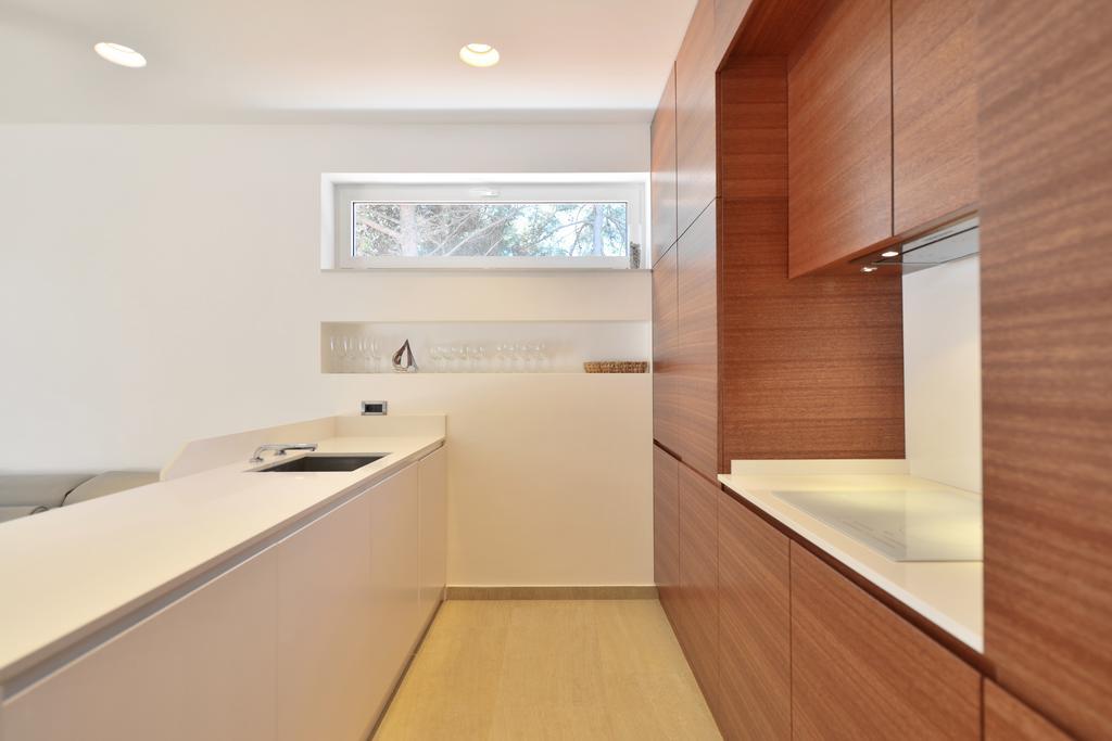 Chiponsky One - 5 Star Beachfront Property Бол Екстер'єр фото